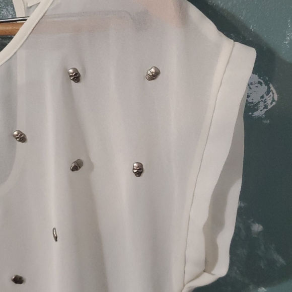 🔖MINE Sheer Blouse with Silver Skulls - Picture 7 of 9